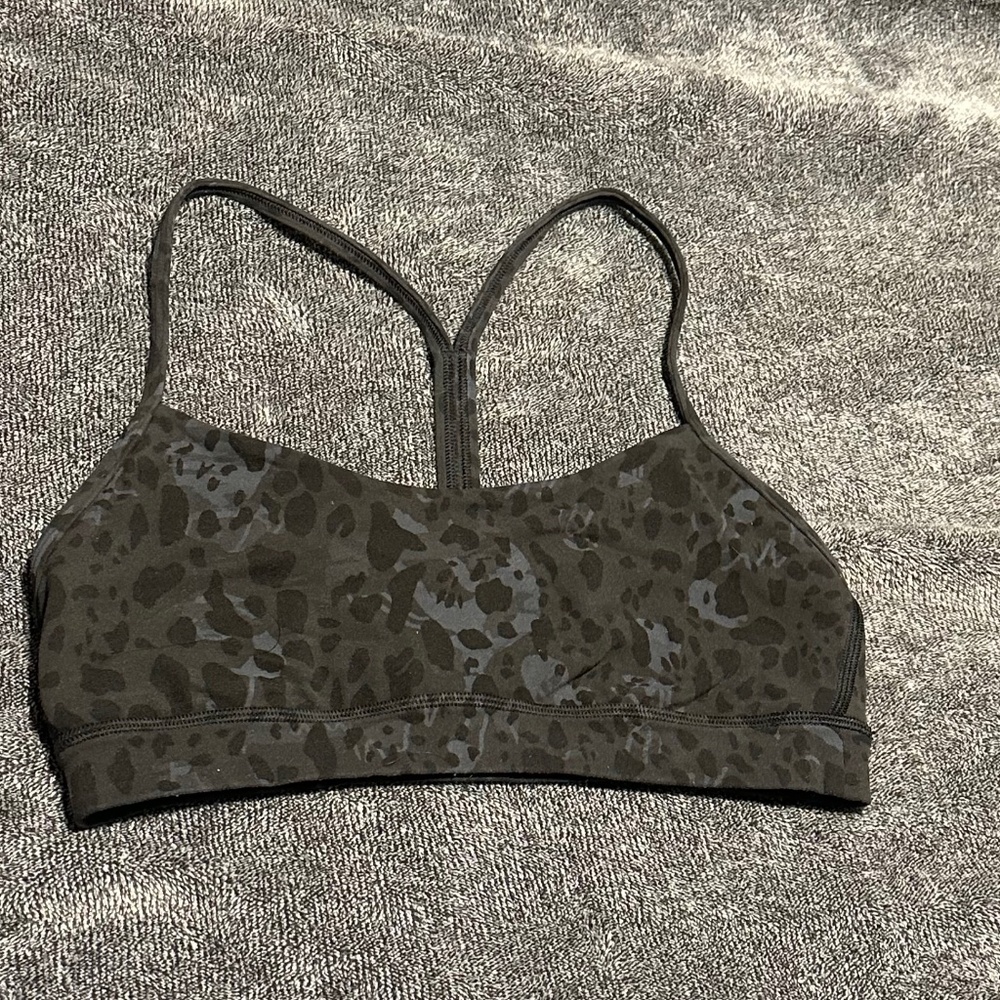 Lululemon Flow Y Bra Nulu size 6